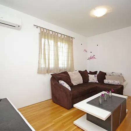 Apartment Nedo *