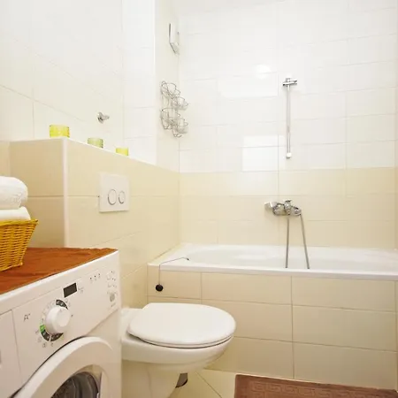 Nedo Apartment Makarska